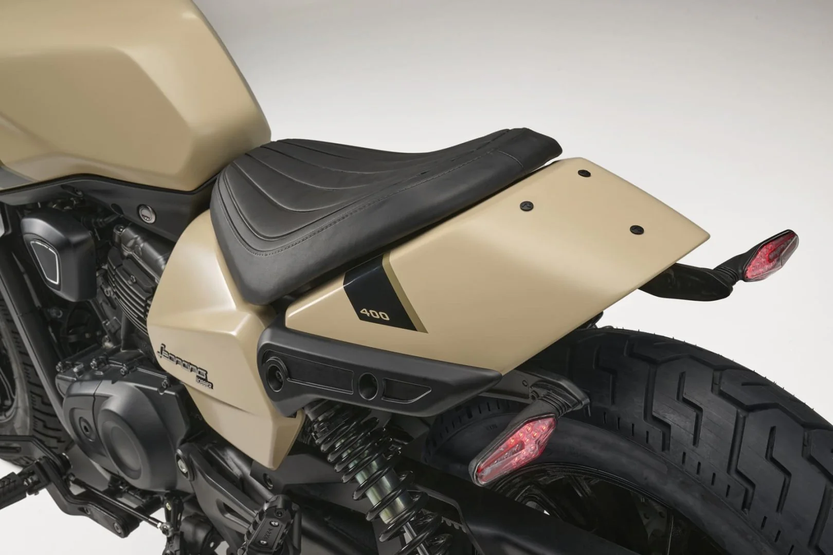 Benelli Leoncino Bobber 400 - Image 10