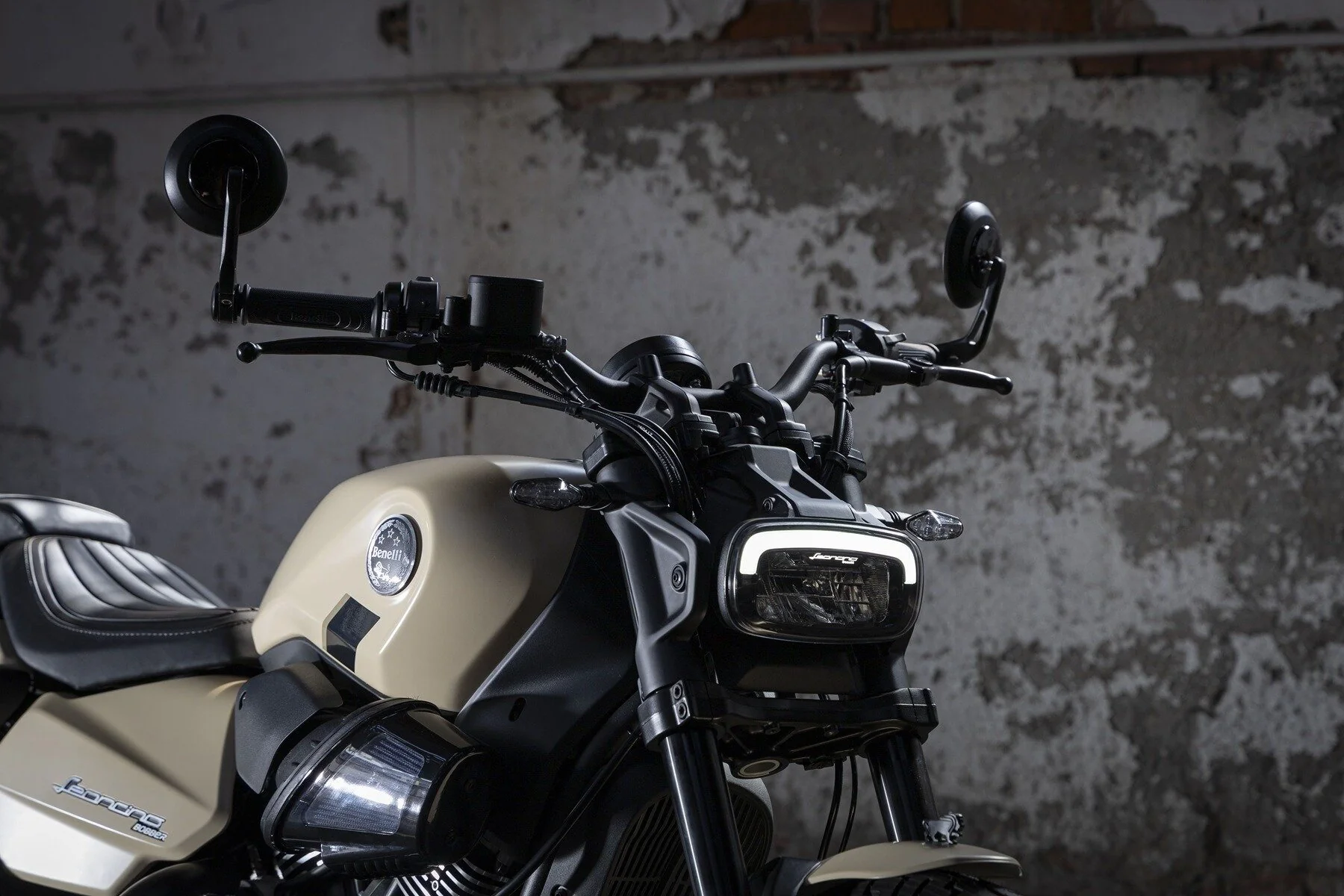 Benelli Leoncino Bobber 400 - Image 12