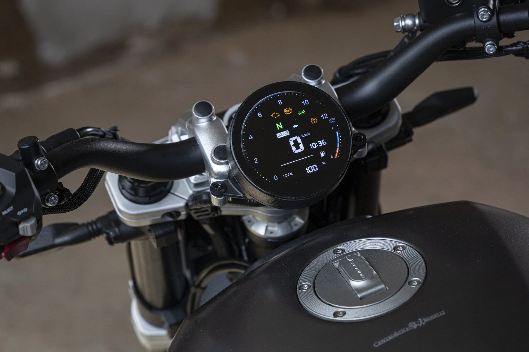 Benelli Leoncino Bobber 400 - Image 3