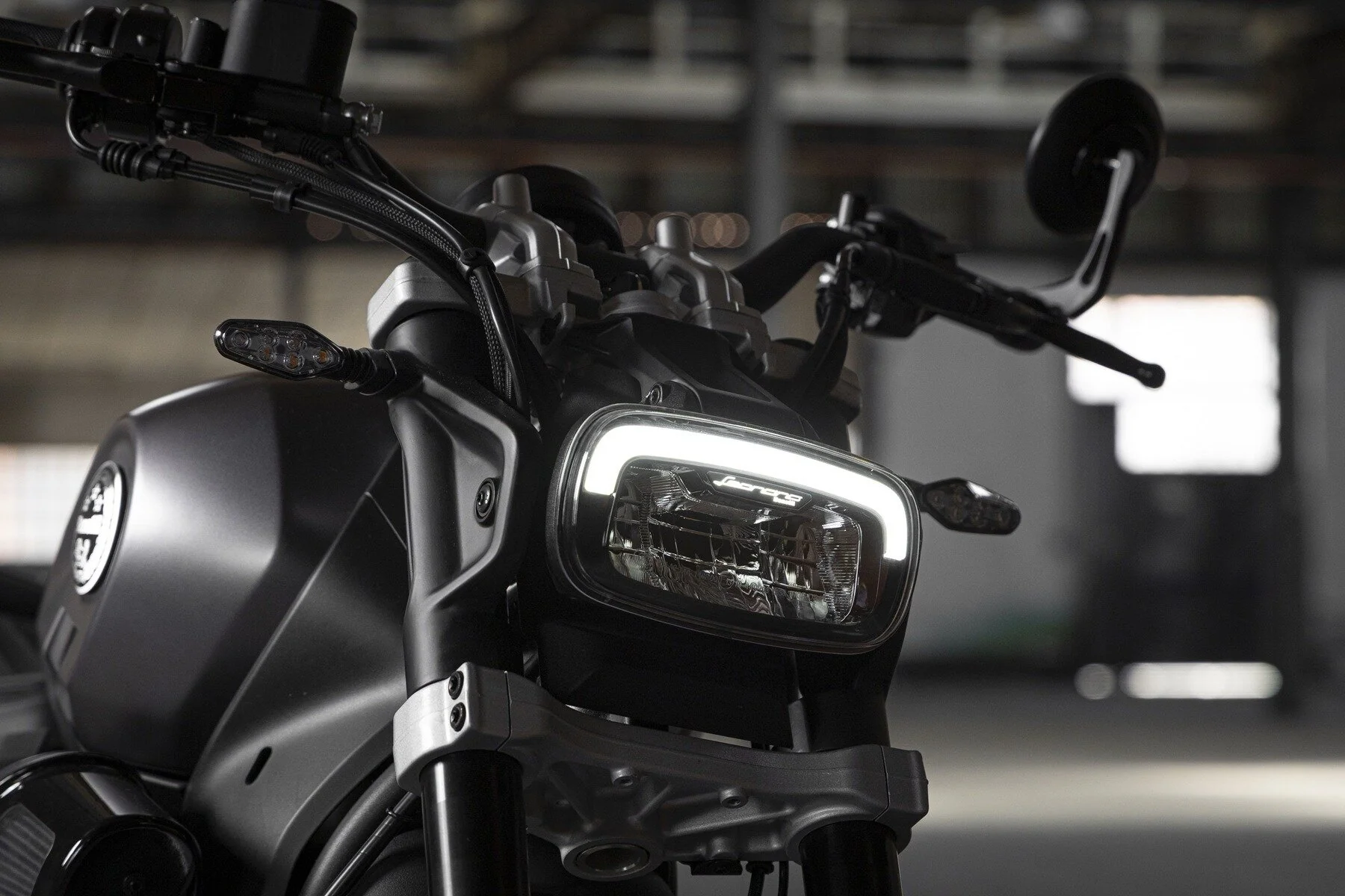 Benelli Leoncino Bobber 400 - Image 4
