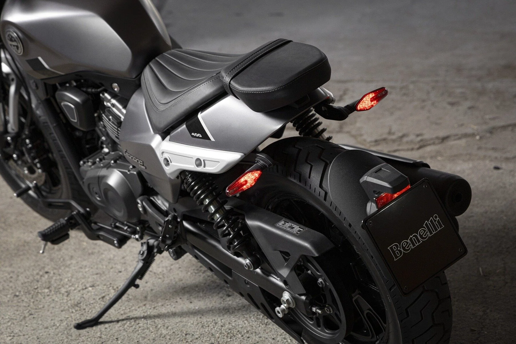 Benelli Leoncino Bobber 400 - Image 6