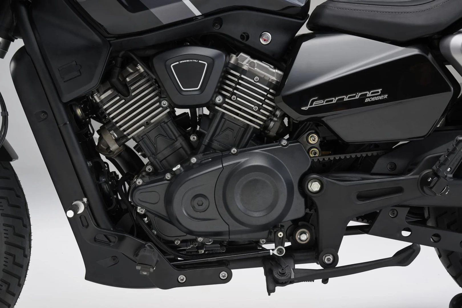Benelli Leoncino Bobber 400 - Image 7