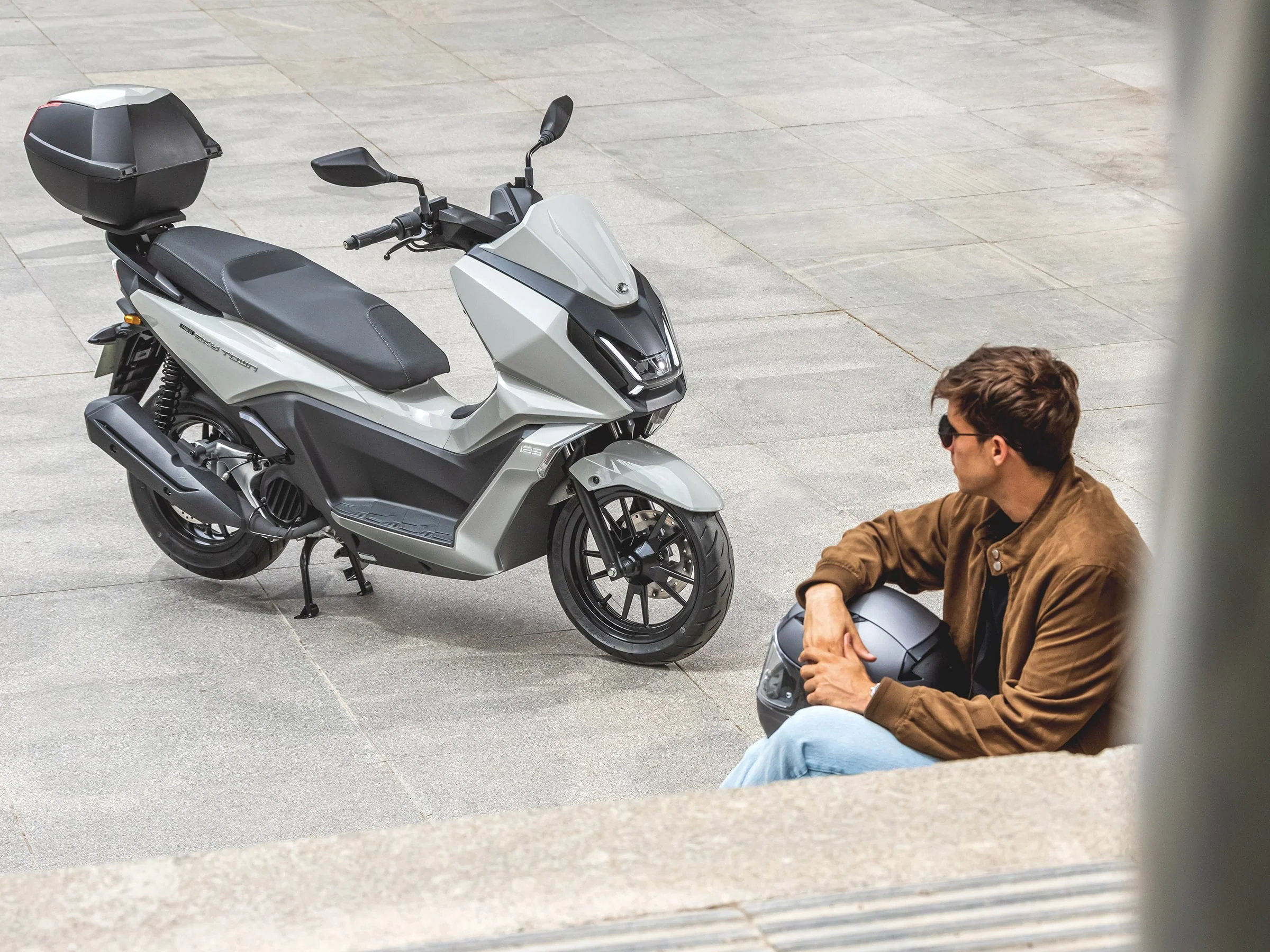 Kymco Sky Town 125 - Image 10