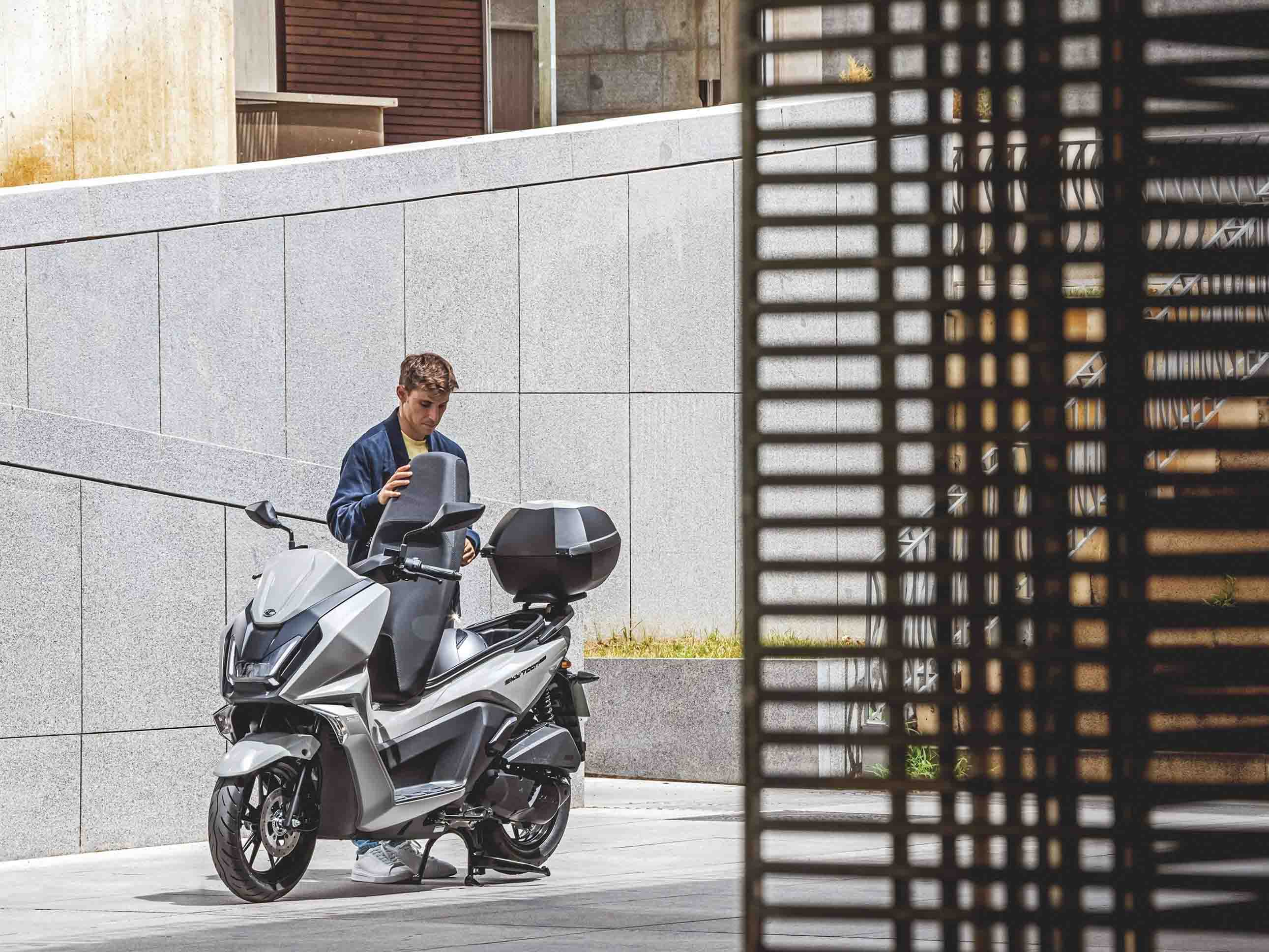 Kymco Sky Town 125 - Image 11