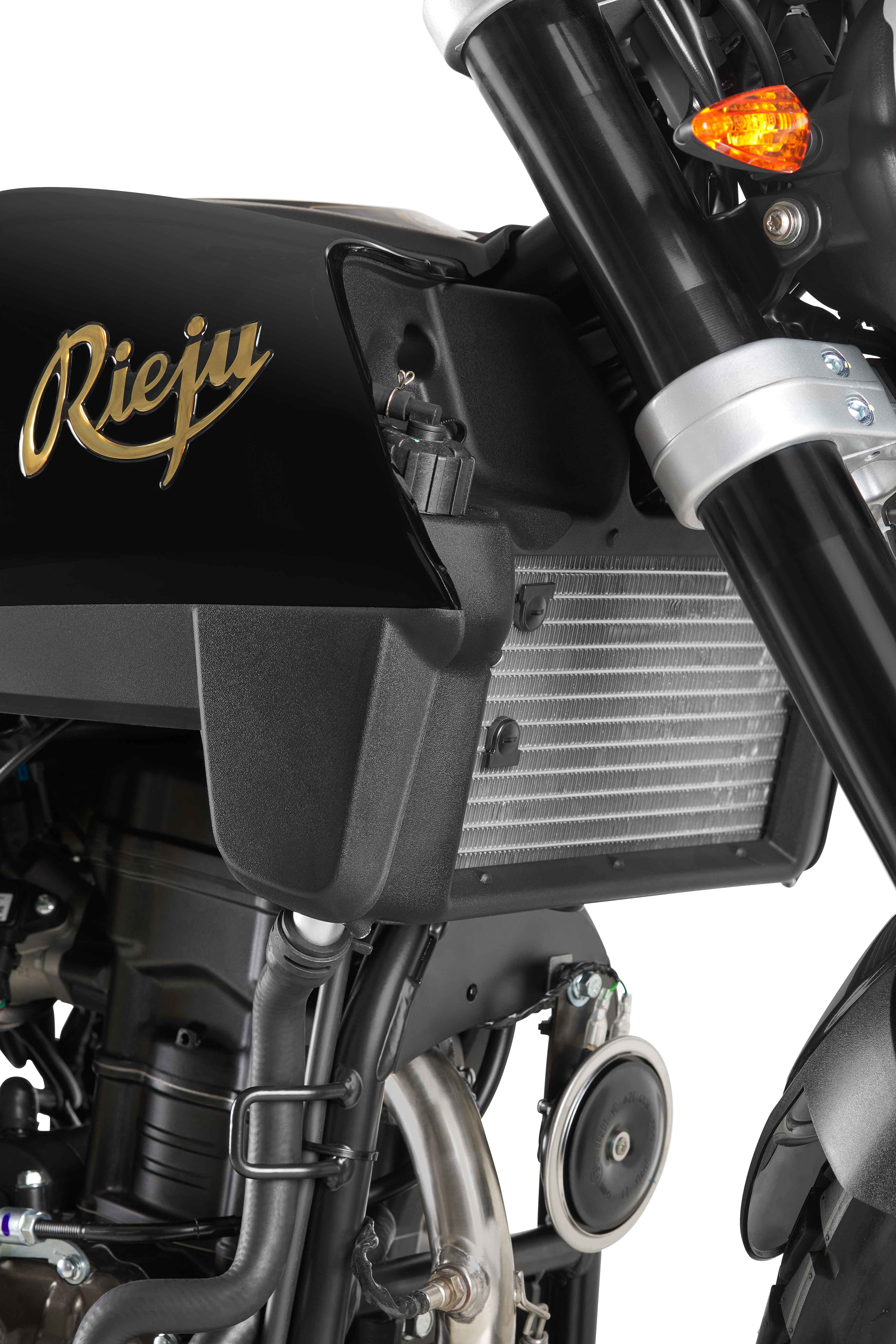 Rieju Century 125 - Image 18